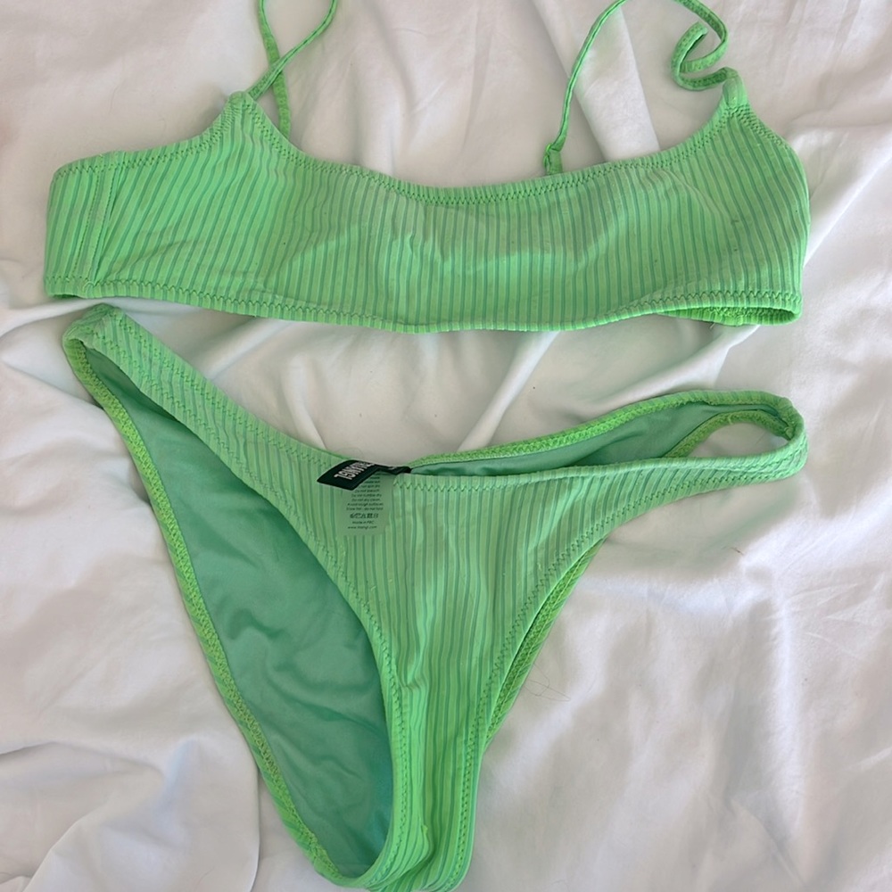 Green triangl bikini